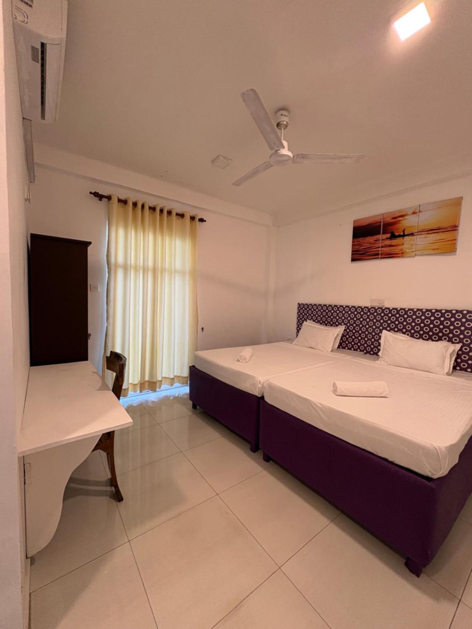 Wake N Flow, Weligama Exteriér fotografie