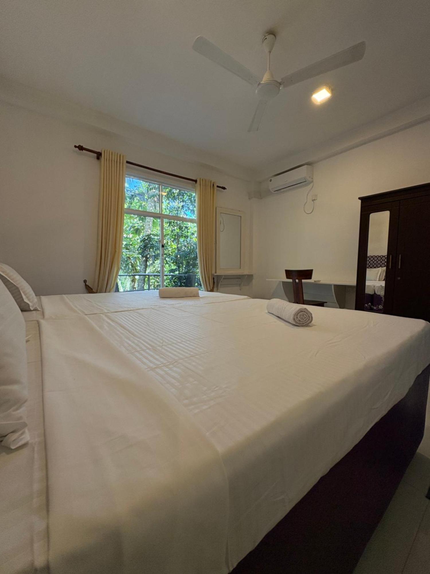 Wake N Flow, Weligama Exteriér fotografie