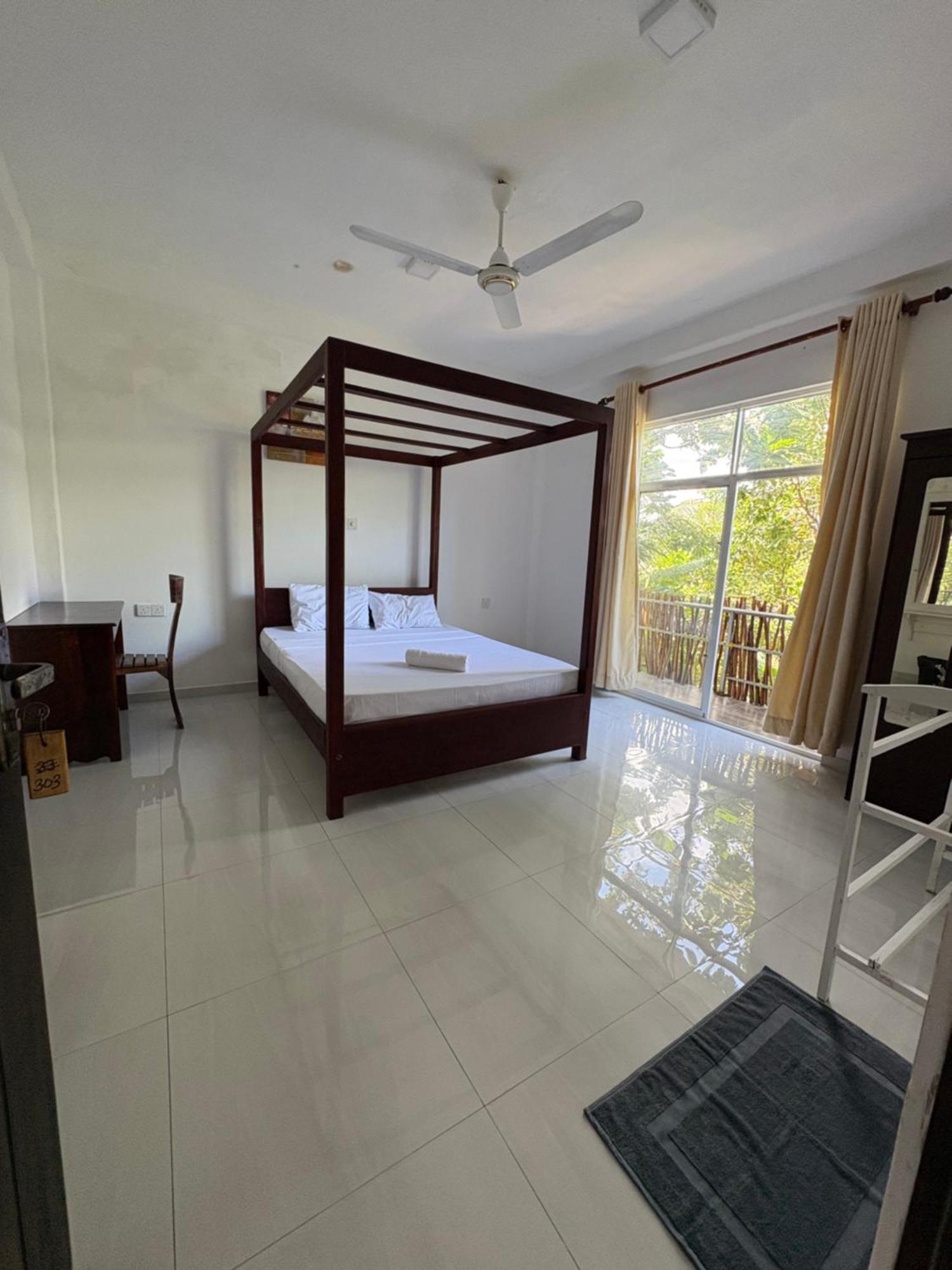 Wake N Flow, Weligama Exteriér fotografie